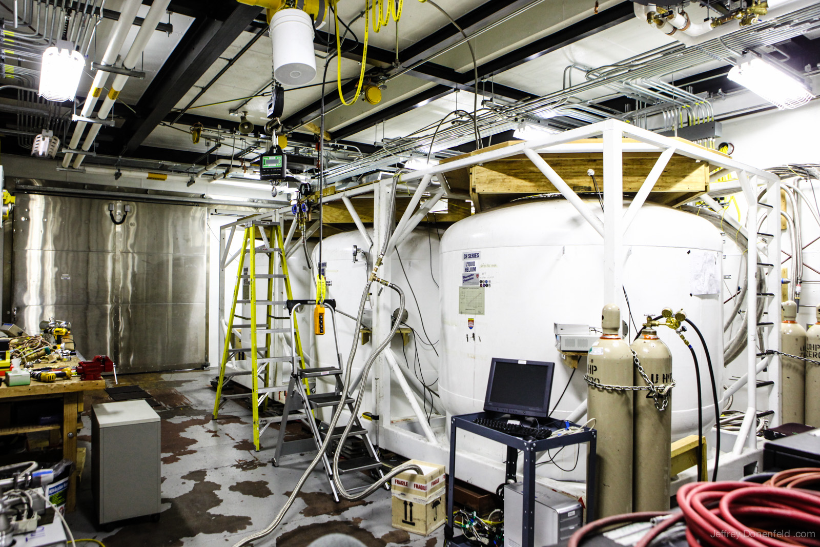 Playing With Liquid Helium At The South Pole Cryogenics Lab