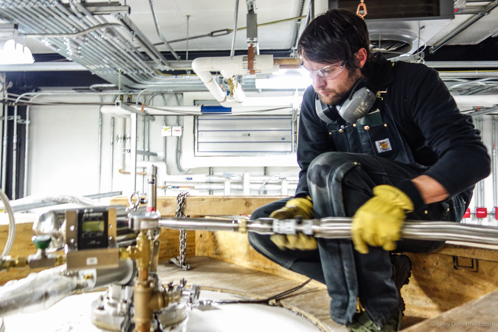 Cryo Barn’s Last Liquid Helium Transfer