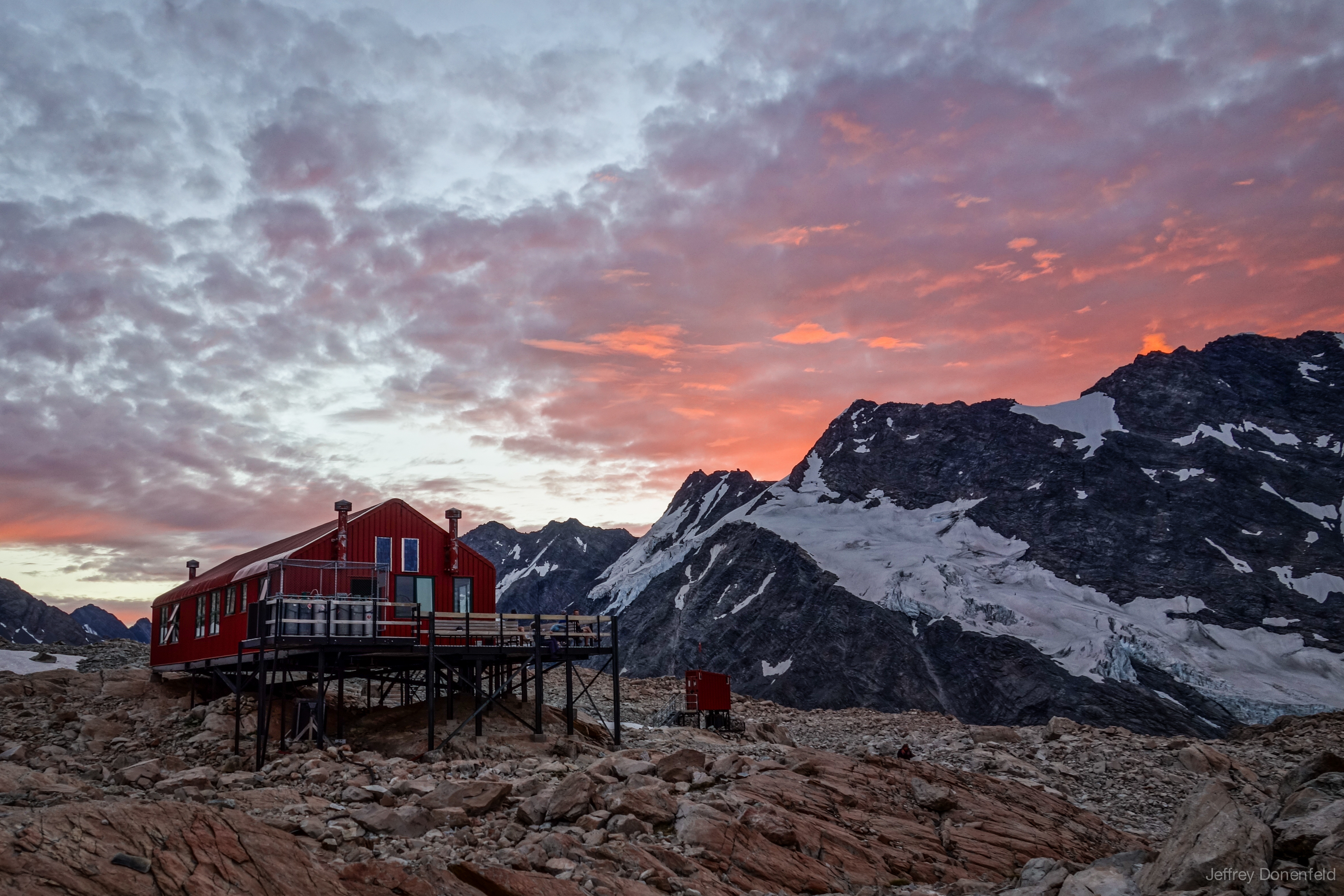 Life In The Mountains: Staying at the Mueller Hut, Mt. Cook, New Zealand