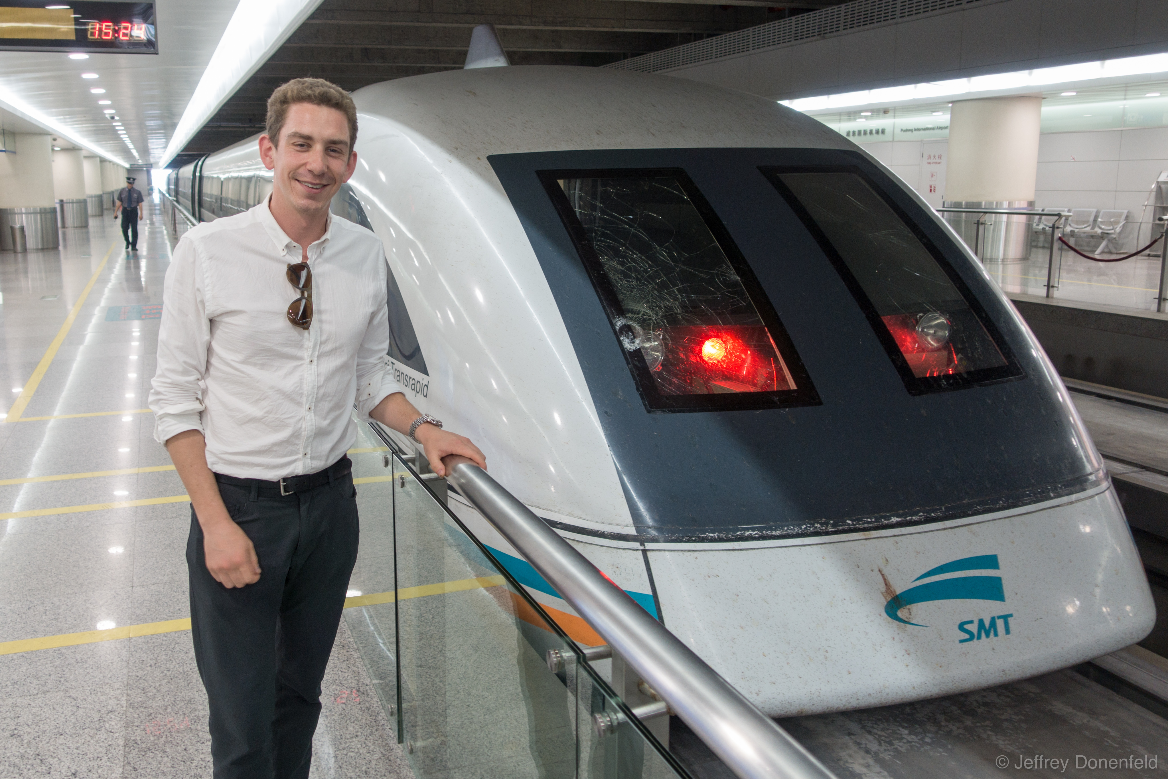 The Fastest Magnetic Train in the World: Riding the Shanghai Transrapid Maglev